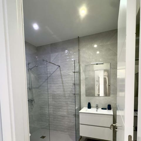 2 camera da letto Appartamento sulla Spiaggia in vendita in Nerja con piscina - 310.000 € (Rif: 9554566)