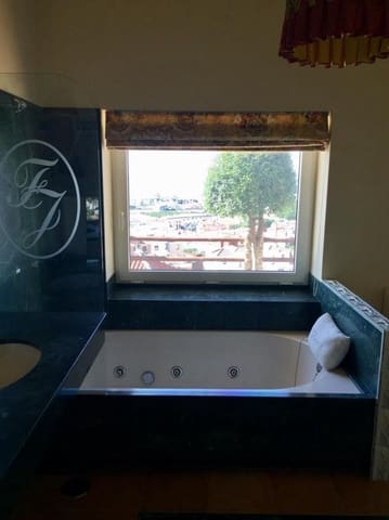 3 chambre Villa/Maison à vendre à Urbanización Santa Rosa, Torrox avec piscine - 670 000 € (Ref: 9585399)