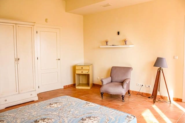 3 chambre Villa/Maison à vendre à Urbanización Santa Rosa, Torrox avec piscine - 670 000 € (Ref: 9585399)