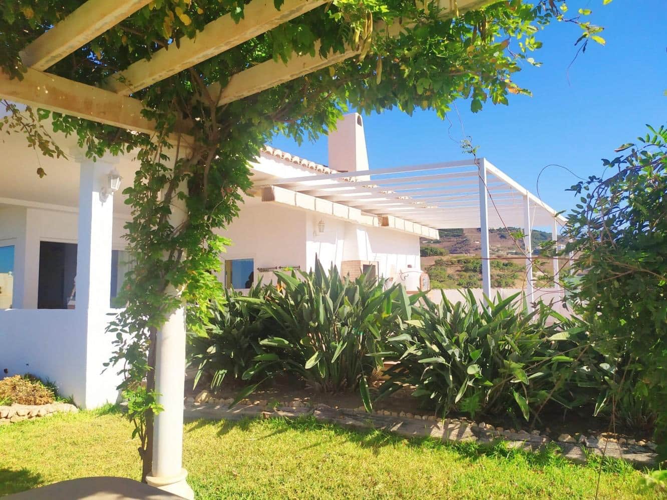 3 chambre Villa/Maison à vendre à Torrox-Costa avec piscine - 670 000 € (Ref: 9585399)