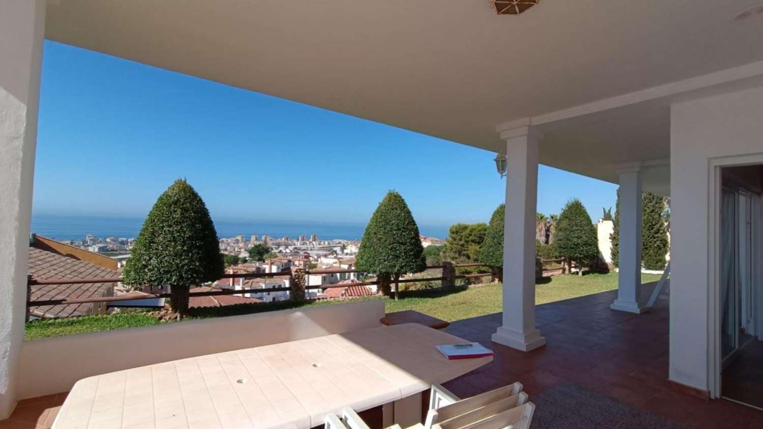 3 chambre Villa/Maison à vendre à Torrox-Costa avec piscine - 670 000 € (Ref: 9585399)