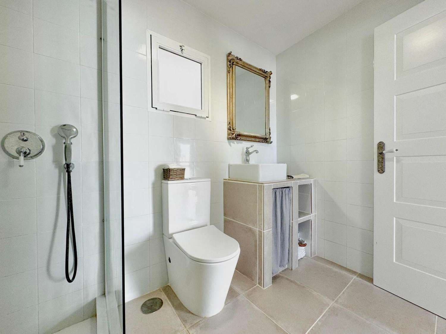 6 quarto Moradia para venda em Nerja com piscina - 1 099 000 € (Ref: 9614725)