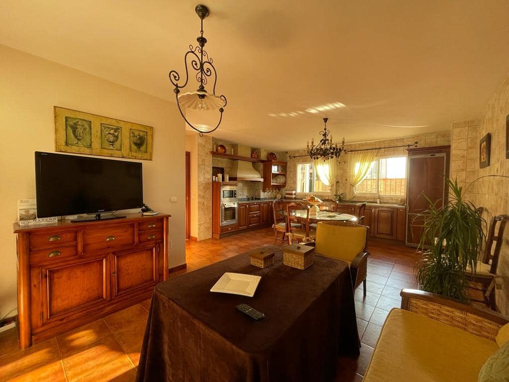 5 sovrum Semi-fristående Villa till salu i Velez-Malaga med pool garage - 437 000 € (Ref: 9614727)