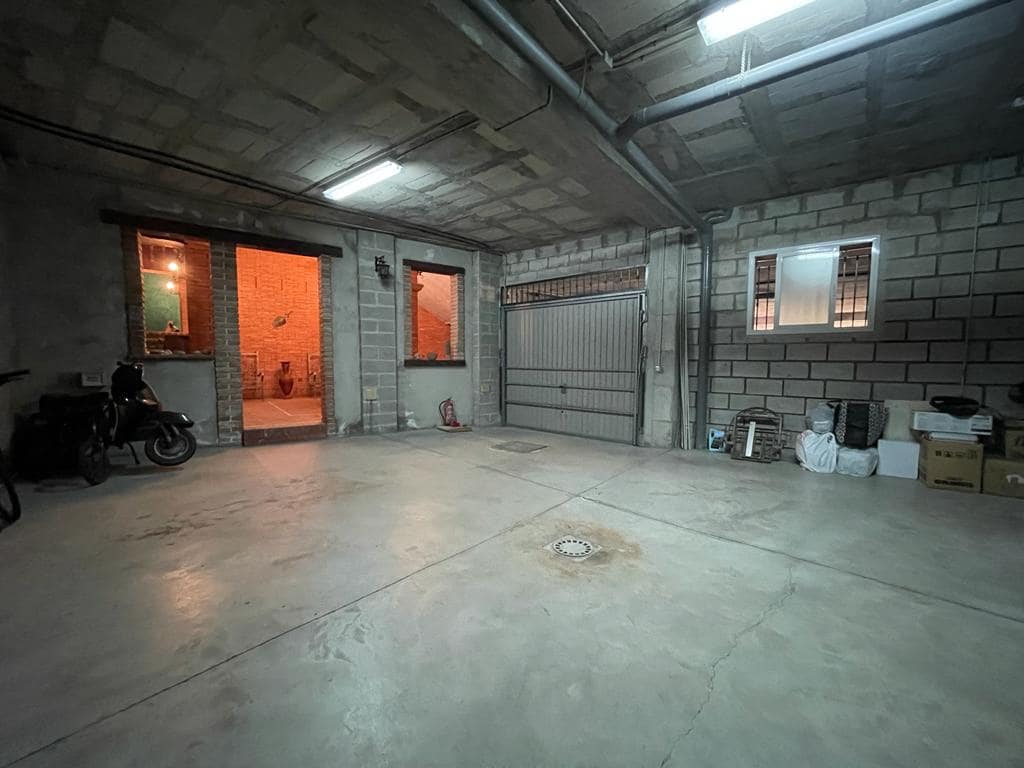 5 sovrum Semi-fristående Villa till salu i Velez-Malaga med pool garage - 437 000 € (Ref: 9614727)