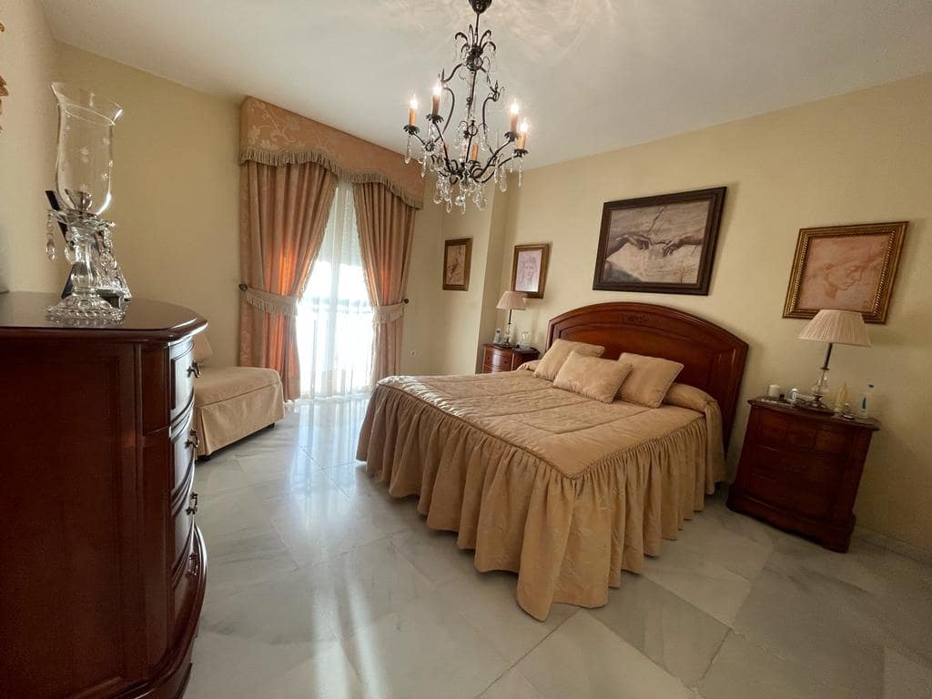 5 sovrum Semi-fristående Villa till salu i Velez-Malaga med pool garage - 437 000 € (Ref: 9614727)