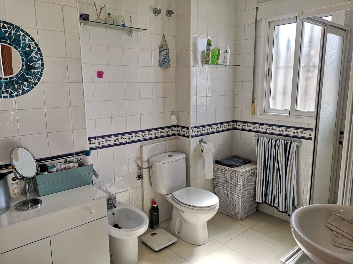 3 sypialnia Dom na sprzedaż w Torrox-Costa z basenem - 425 000 € (Ref: 9719492)