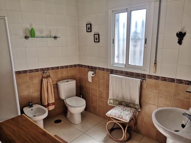 3 sypialnia Dom na sprzedaż w Urbanización Santa Rosa, Torrox z basenem - 425 000 € (Ref: 9719492)