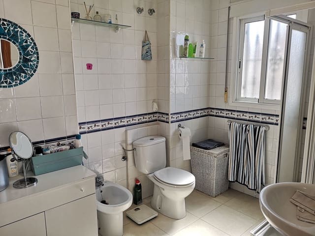 3 sypialnia Dom na sprzedaż w Urbanización Santa Rosa, Torrox z basenem - 425 000 € (Ref: 9719492)