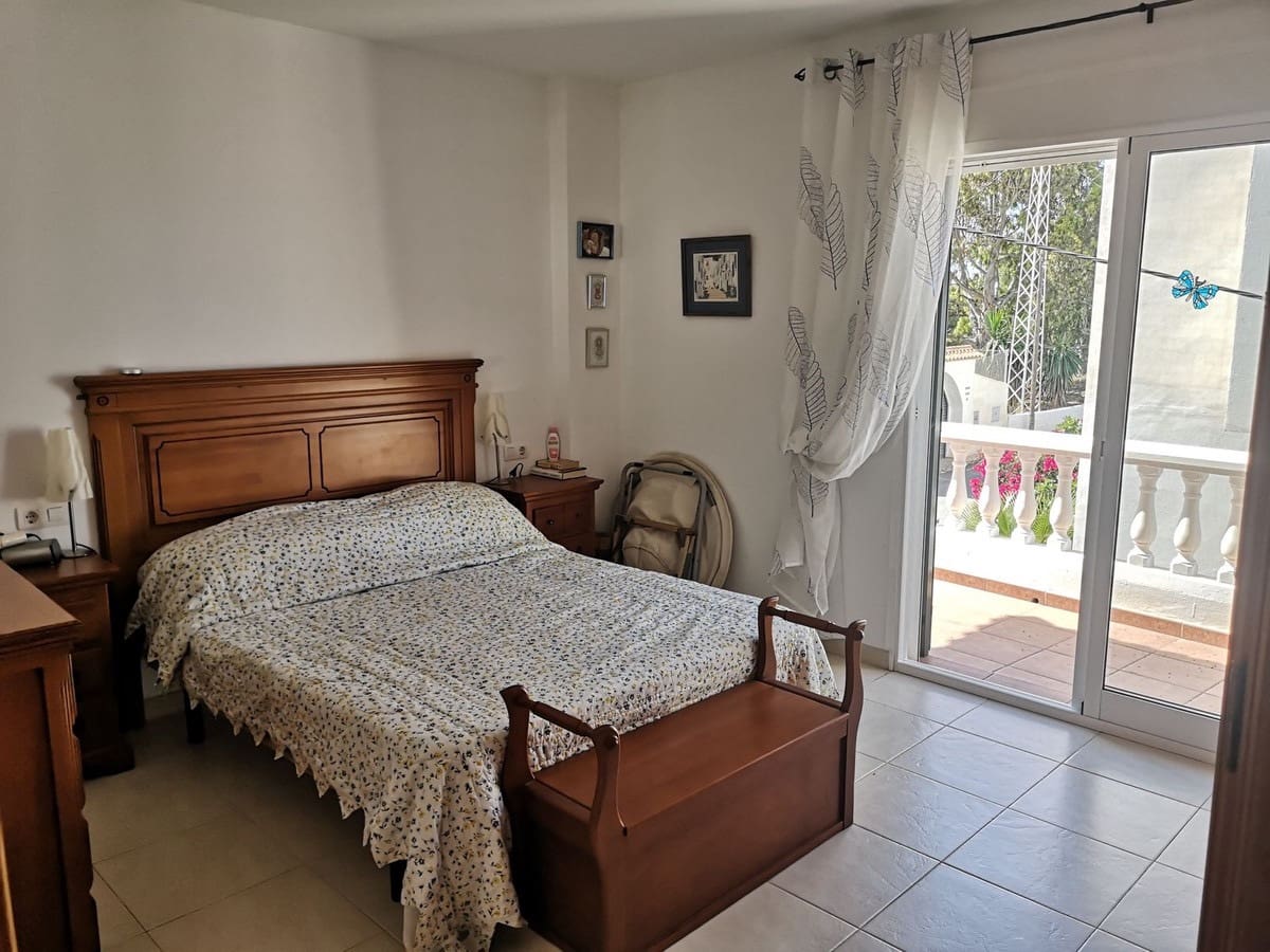 3 sypialnia Dom na sprzedaż w Torrox-Costa z basenem - 425 000 € (Ref: 9719492)