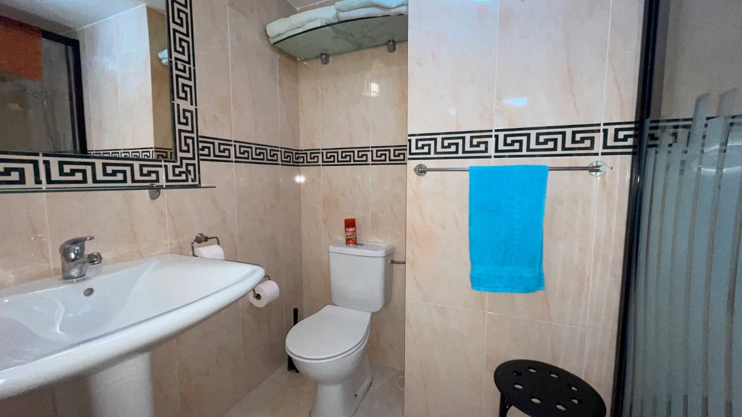 3 slaapkamer Rijtjeshuis te koop in Torrox-Costa met zwembad - € 469.000 (Ref: 9719493)