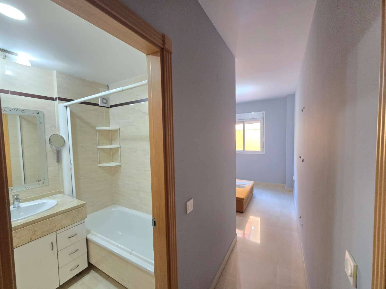 Piso de 2 habitaciones en Torrox en venta - 305.000 € (Ref: 9830640)