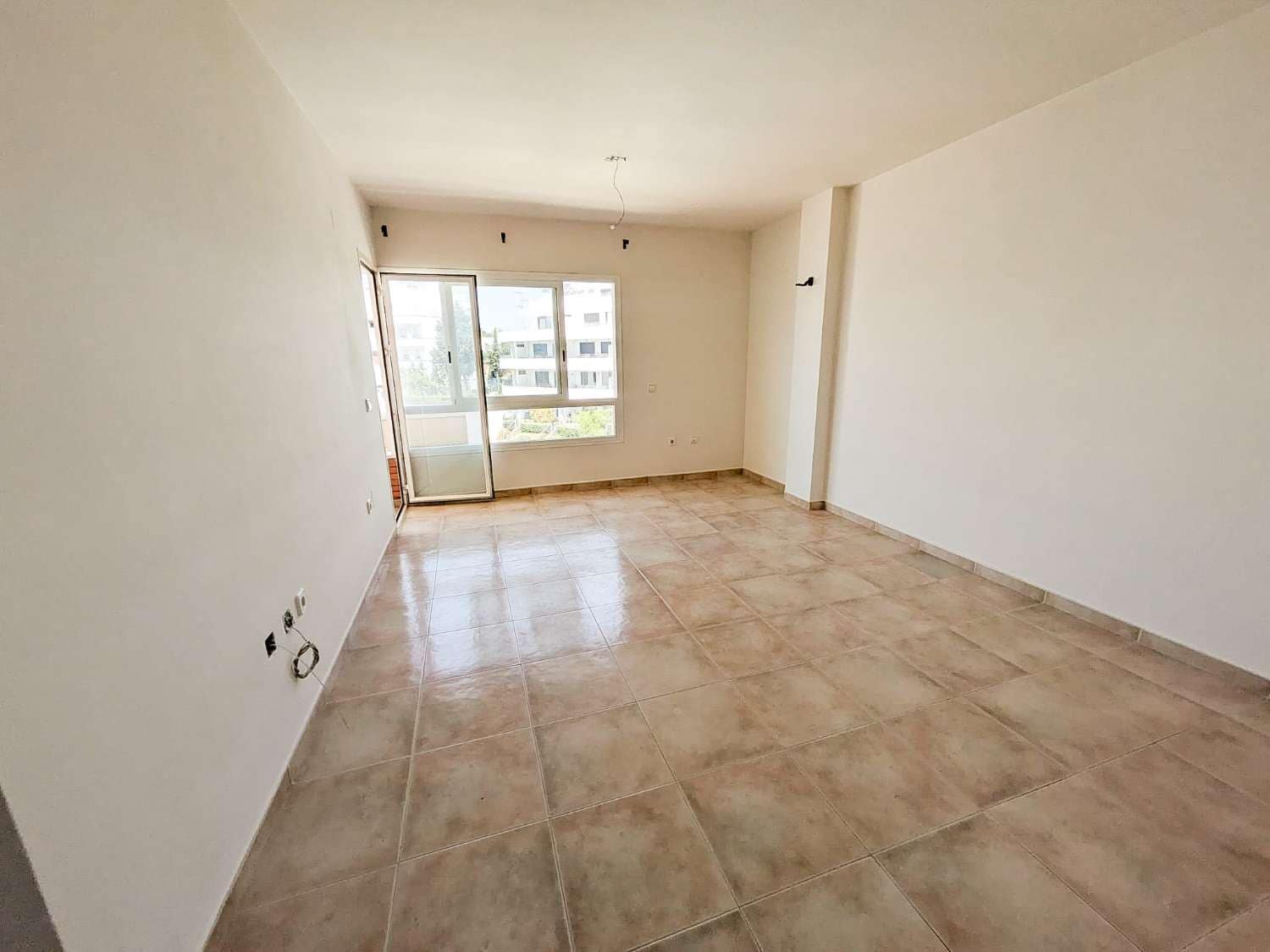 2 sypialnia Apartament na sprzedaż w Torrox z basenem - 260 000 € (Ref: 9935493)