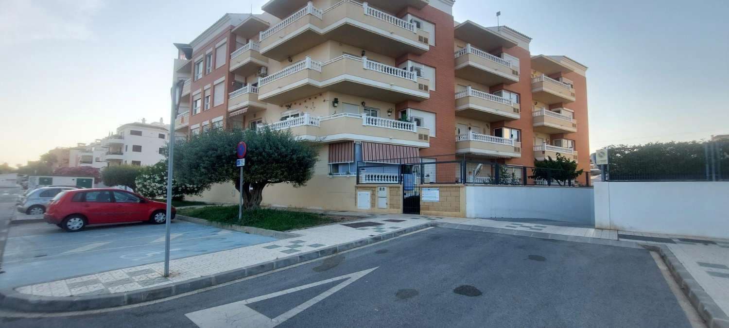 2 sypialnia Apartament na sprzedaż w Torrox z basenem - 260 000 € (Ref: 9935493)