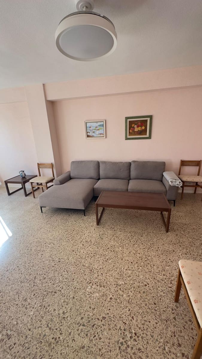 3 Zimmer Apartment zu vermieten in Torrevieja - 1.150 € (Ref: 10067967)