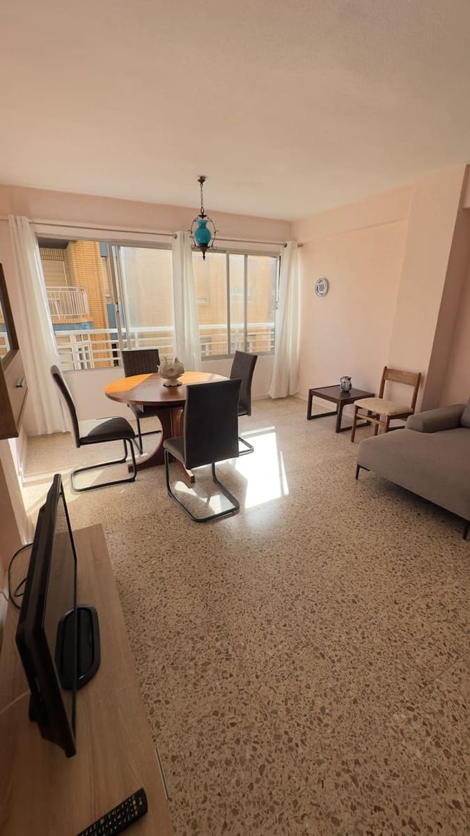 3 Zimmer Apartment zu vermieten in Torrevieja - 1.150 € (Ref: 10067967)