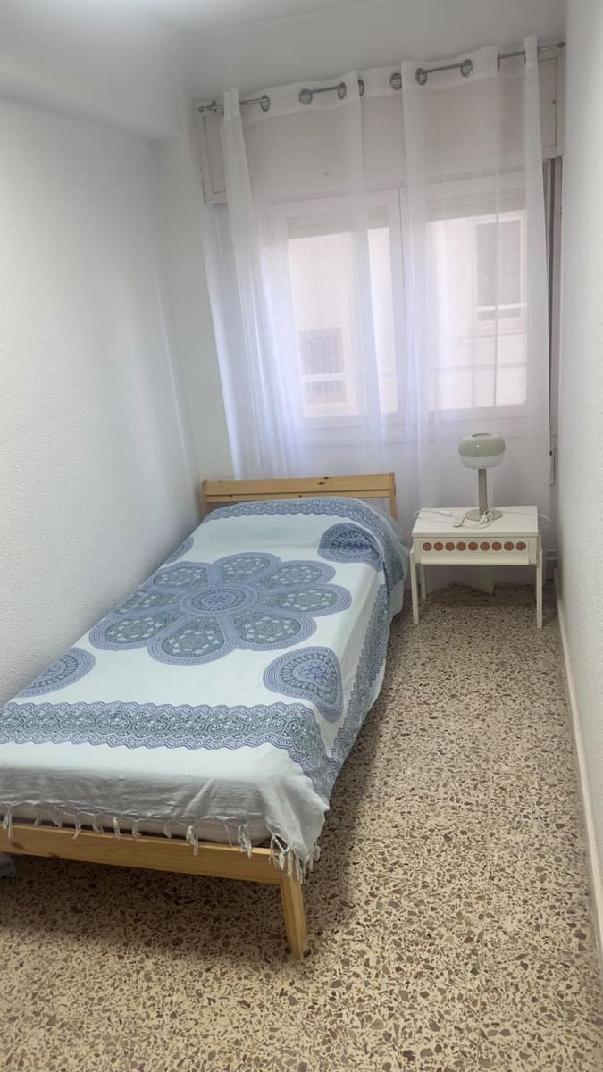 3 Zimmer Apartment zu vermieten in Torrevieja - 1.150 € (Ref: 10067967)