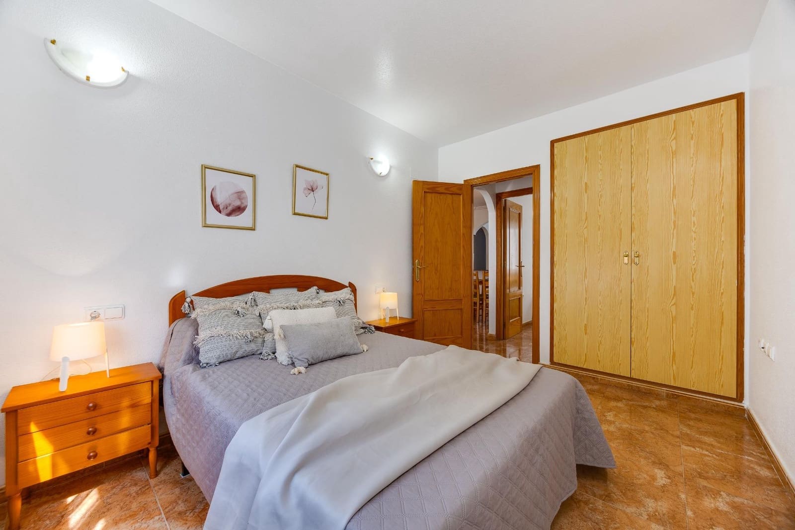 2 makuuhuone Huoneisto myytävänä paikassa Torrevieja mukana uima-altaan - 149 500 € (Ref: 10115900)