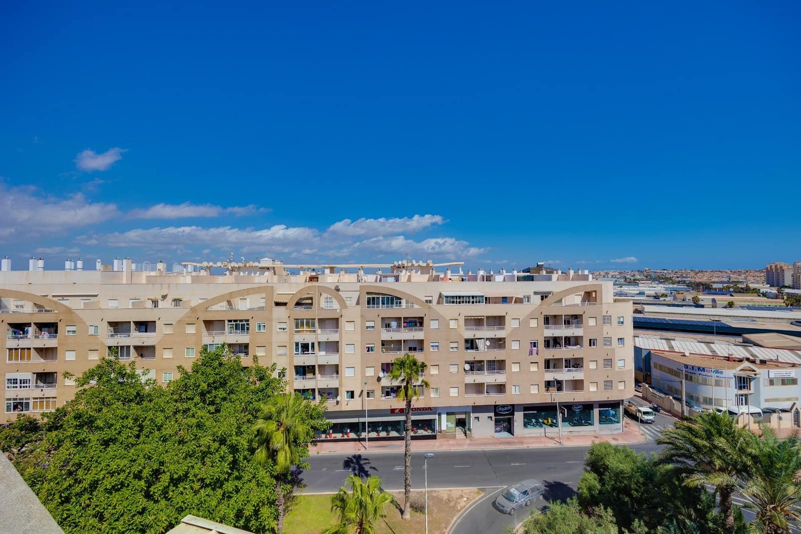 2 makuuhuone Huoneisto myytävänä paikassa Torrevieja mukana uima-altaan - 149 500 € (Ref: 10115900)