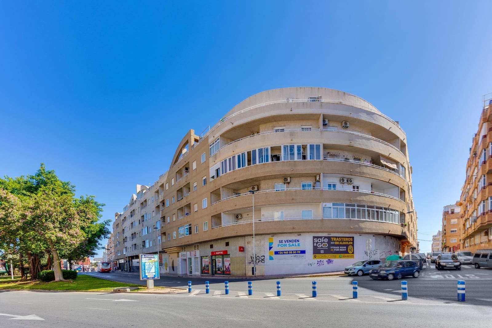 2 makuuhuone Huoneisto myytävänä paikassa Torrevieja mukana uima-altaan - 149 500 € (Ref: 10115900)