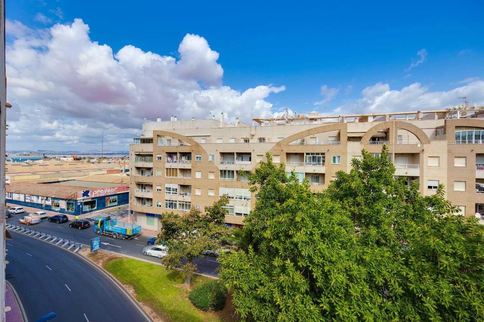 2 makuuhuone Huoneisto myytävänä paikassa Torrevieja mukana uima-altaan - 149 500 € (Ref: 10115900)