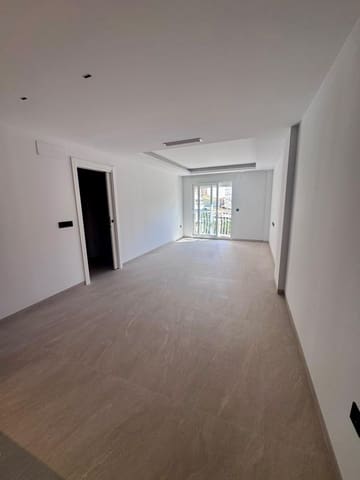 Apartamento de 3 habitaciones en Centro, Torrevieja en venta - 285.000 € (Ref: 10171714)