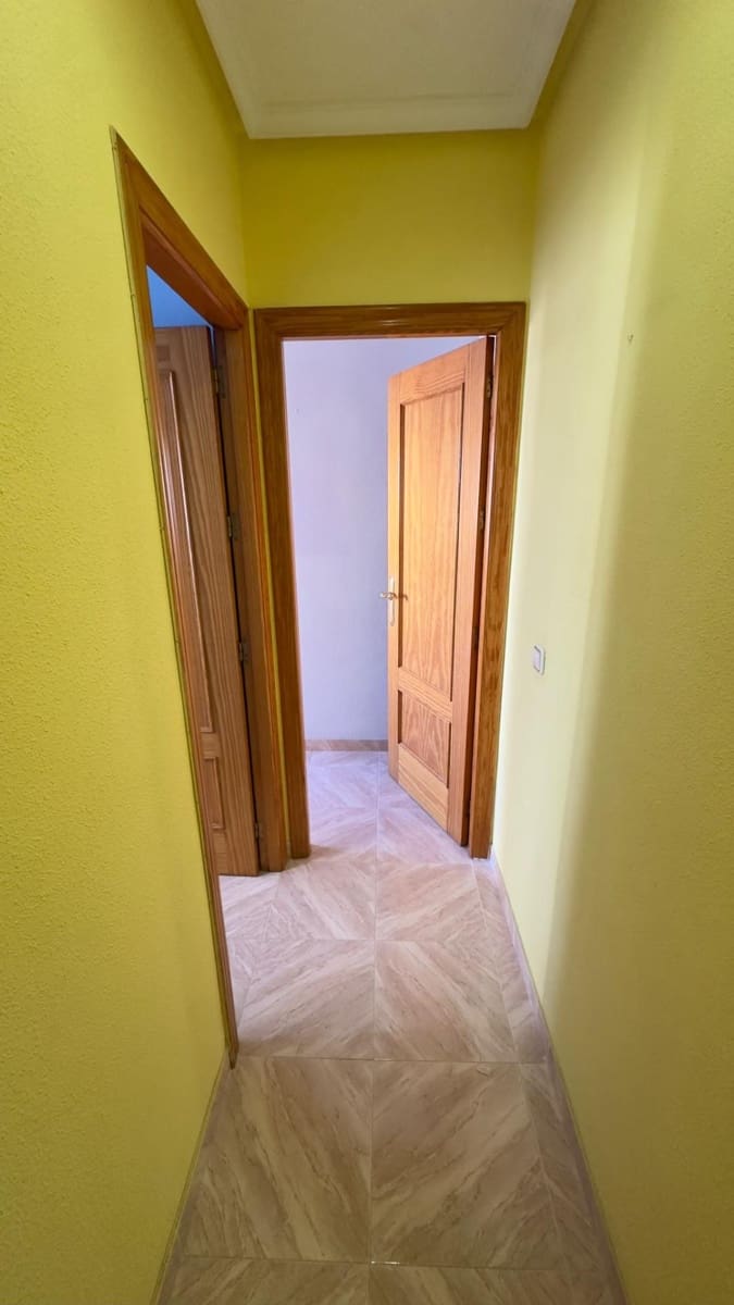 3 slaapkamer Appartement te huur in Torrevieja - € 1.200 (Ref: 10171715)
