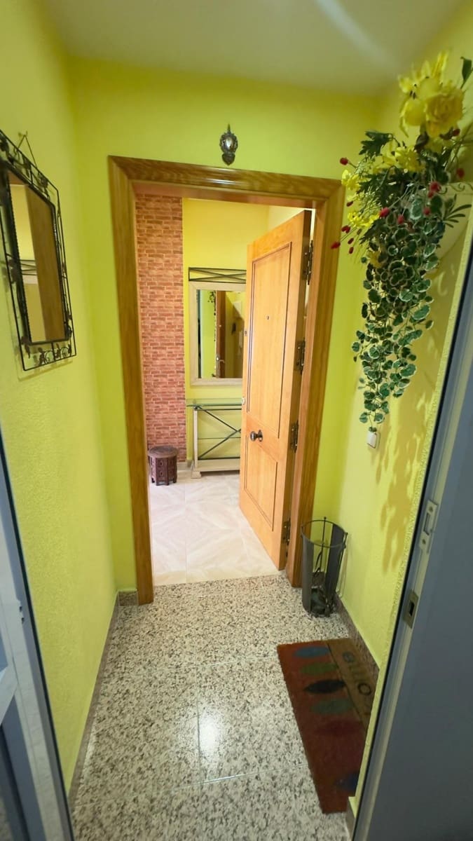 3 slaapkamer Appartement te huur in Torrevieja - € 1.200 (Ref: 10171715)