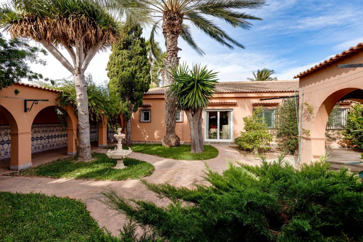 5 soveværelse Villa til salg i San Luis med swimmingpool garage - € 850.000 (Ref: 6900490)