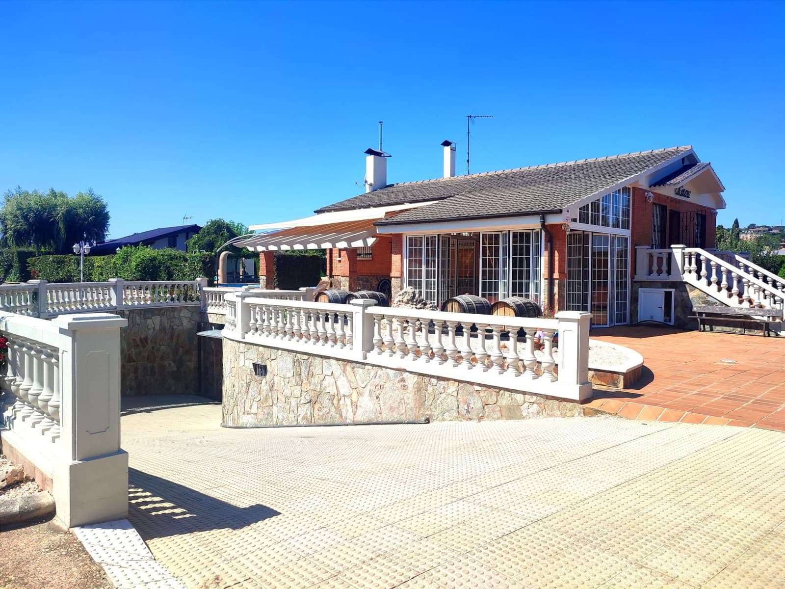 5 soverom Finca/Herregård til salgs i Albelda de Iregua med svømmebasseng garasje - € 1 000 000 (Ref: 7819064)