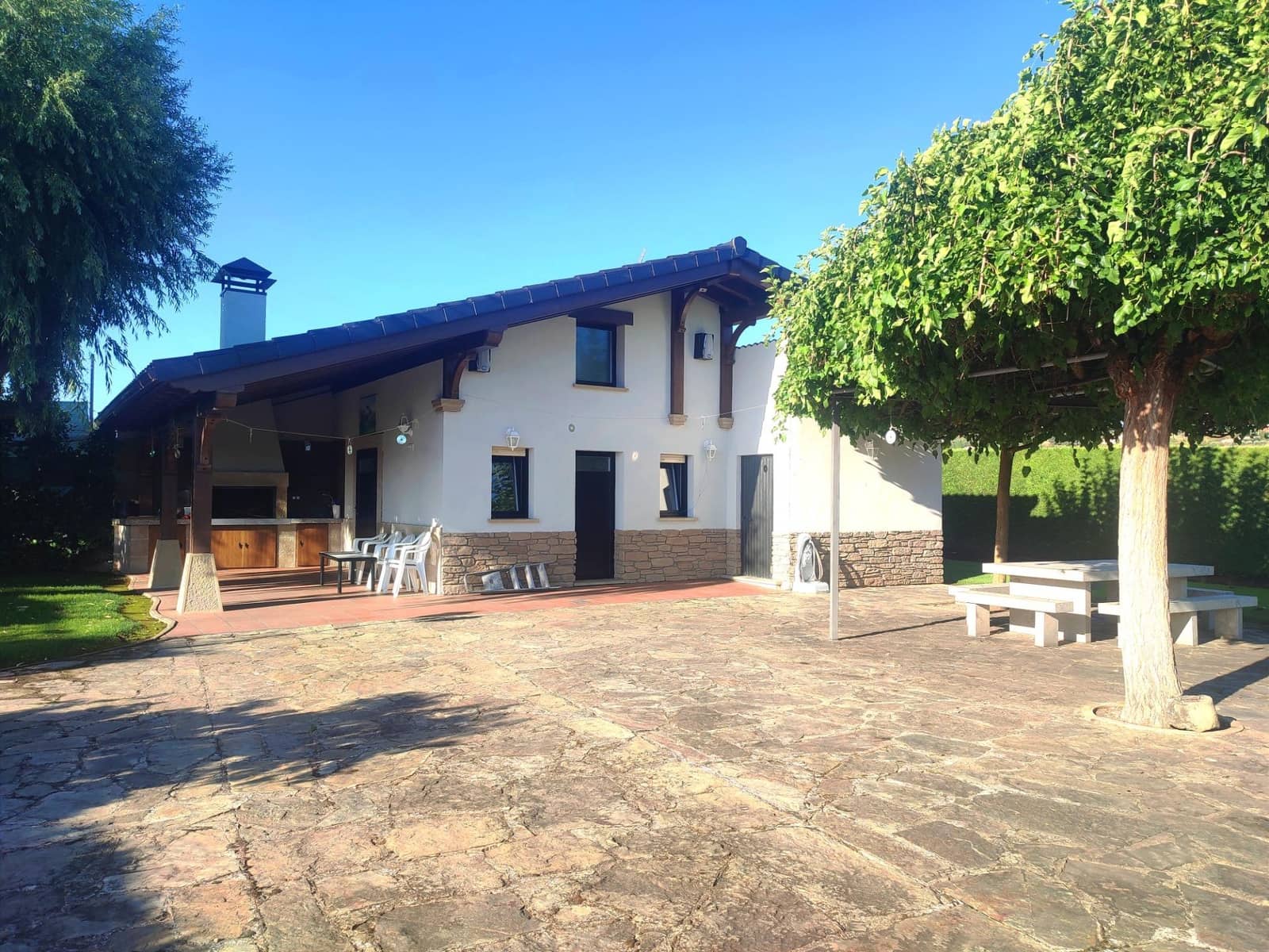 5 soverom Finca/Herregård til salgs i Albelda de Iregua med svømmebasseng garasje - € 1 000 000 (Ref: 7819064)