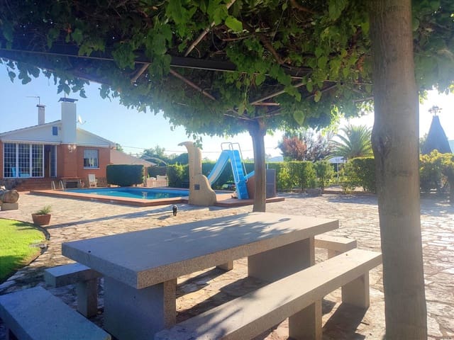 5 bedroom Finca/Country House for sale in Albelda de Iregua with pool garage - € 1,000,000 (Ref: 7819064)