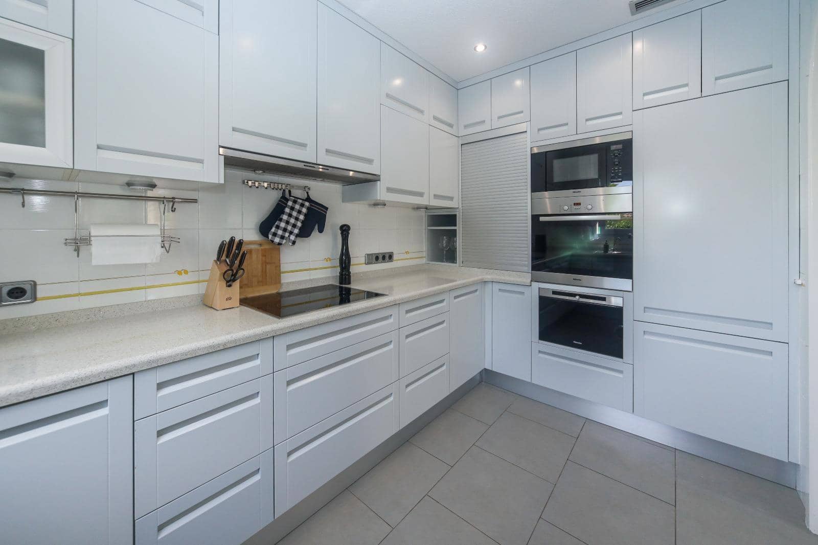 4 bedroom Villa for sale in Orihuela Costa with pool garage - € 799,000 (Ref: 8133864)