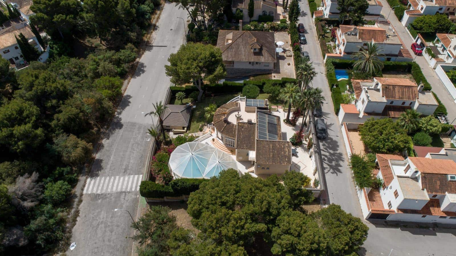 4 bedroom Villa for sale in Orihuela Costa with pool garage - € 799,000 (Ref: 8133864)