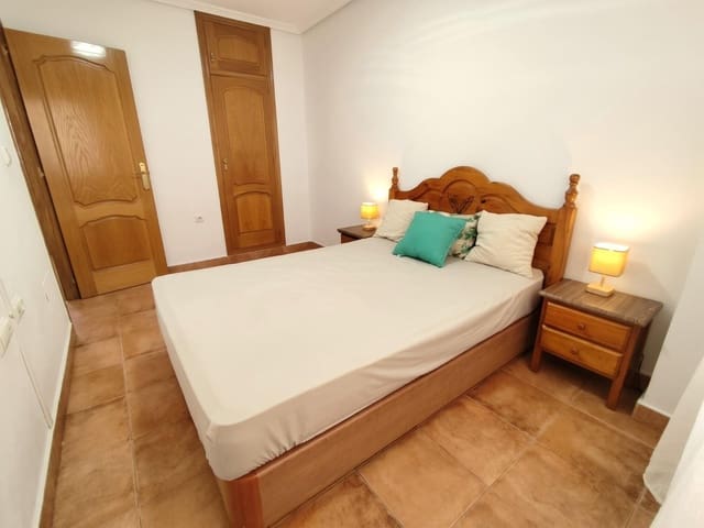 2 sovrum Lägenhet att hyra i Centro, Torrevieja med pool - 800 € (Ref: 8445924)