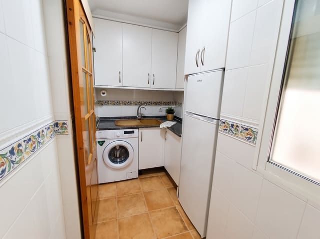 2 sovrum Lägenhet att hyra i Centro, Torrevieja med pool - 800 € (Ref: 8445924)