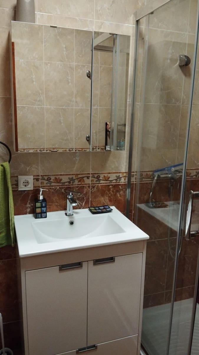 2 quarto Bungalow para arrendar em Torrevieja - 600 € (Ref: 8450791)