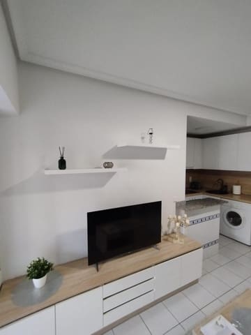 Bungalow de 1 habitación en Torreblanca, Torrevieja en alquiler con piscina - 700 € (Ref: 8886290)