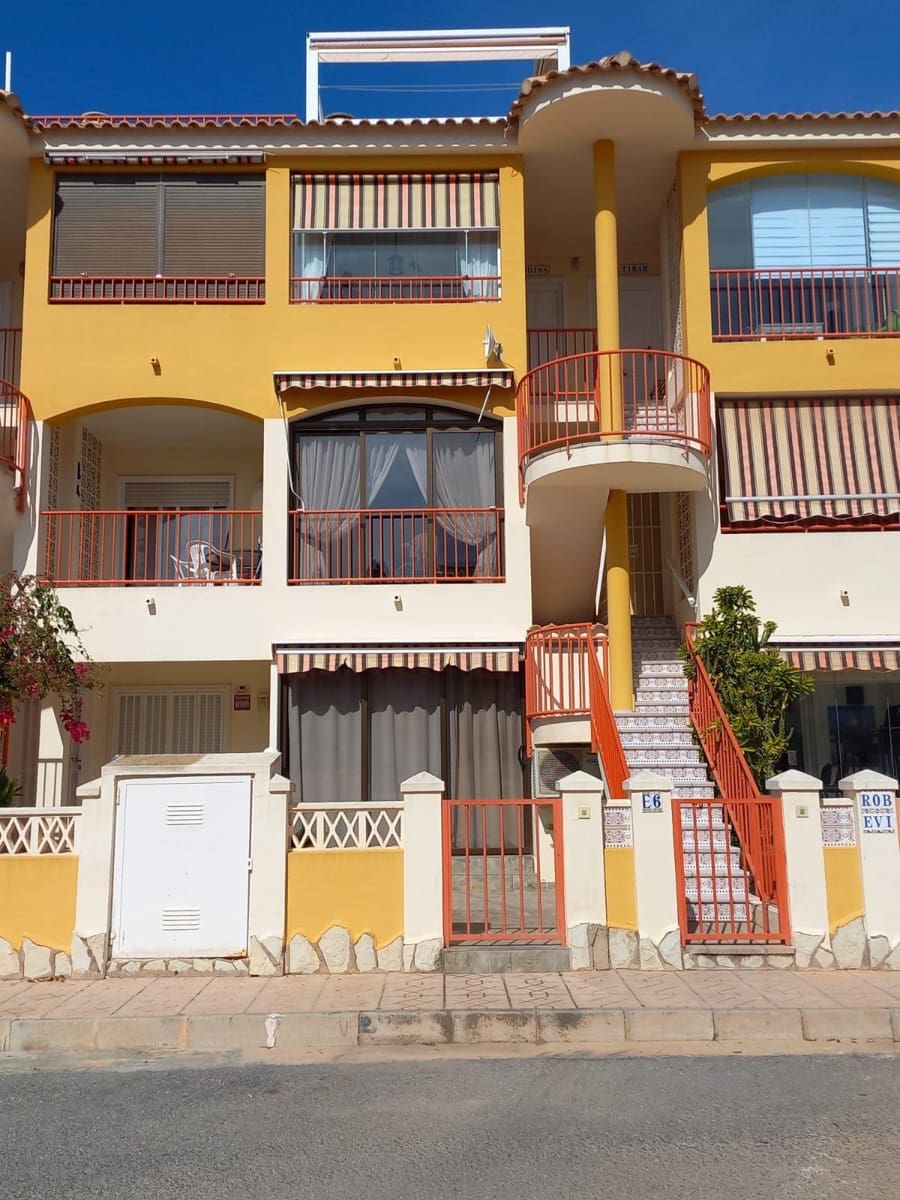 Bungalow de 1 habitación en Torrevieja en alquiler con piscina - 700 € (Ref: 8886290)