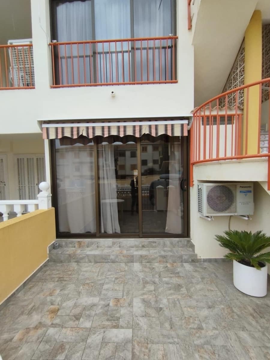 Bungalow de 1 habitación en Torrevieja en alquiler con piscina - 700 € (Ref: 8886290)