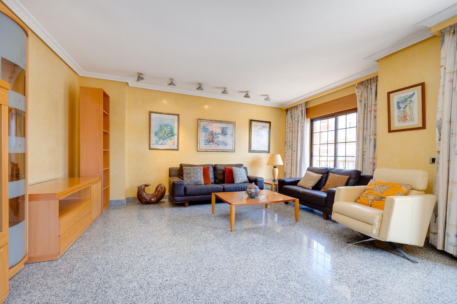 3 soverom Penthouse til leie i Torrevieja - € 1 600 (Ref: 8915446)