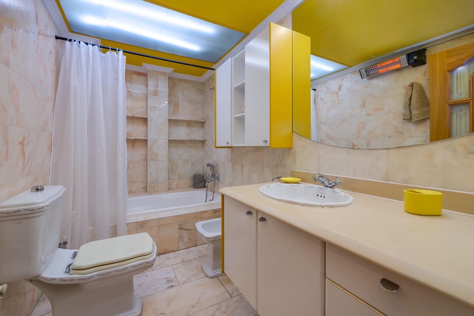 3 soverom Penthouse til leie i Torrevieja - € 1 600 (Ref: 8915446)