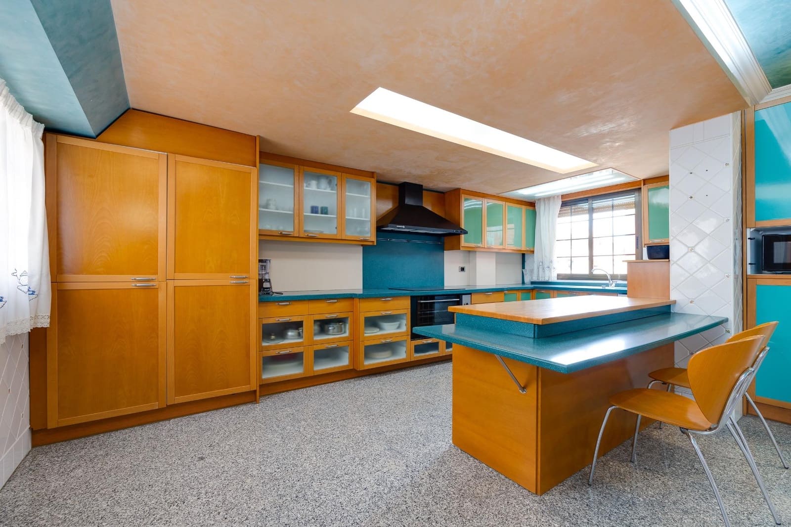 3 soverom Penthouse til leie i Torrevieja - € 1 600 (Ref: 8915446)