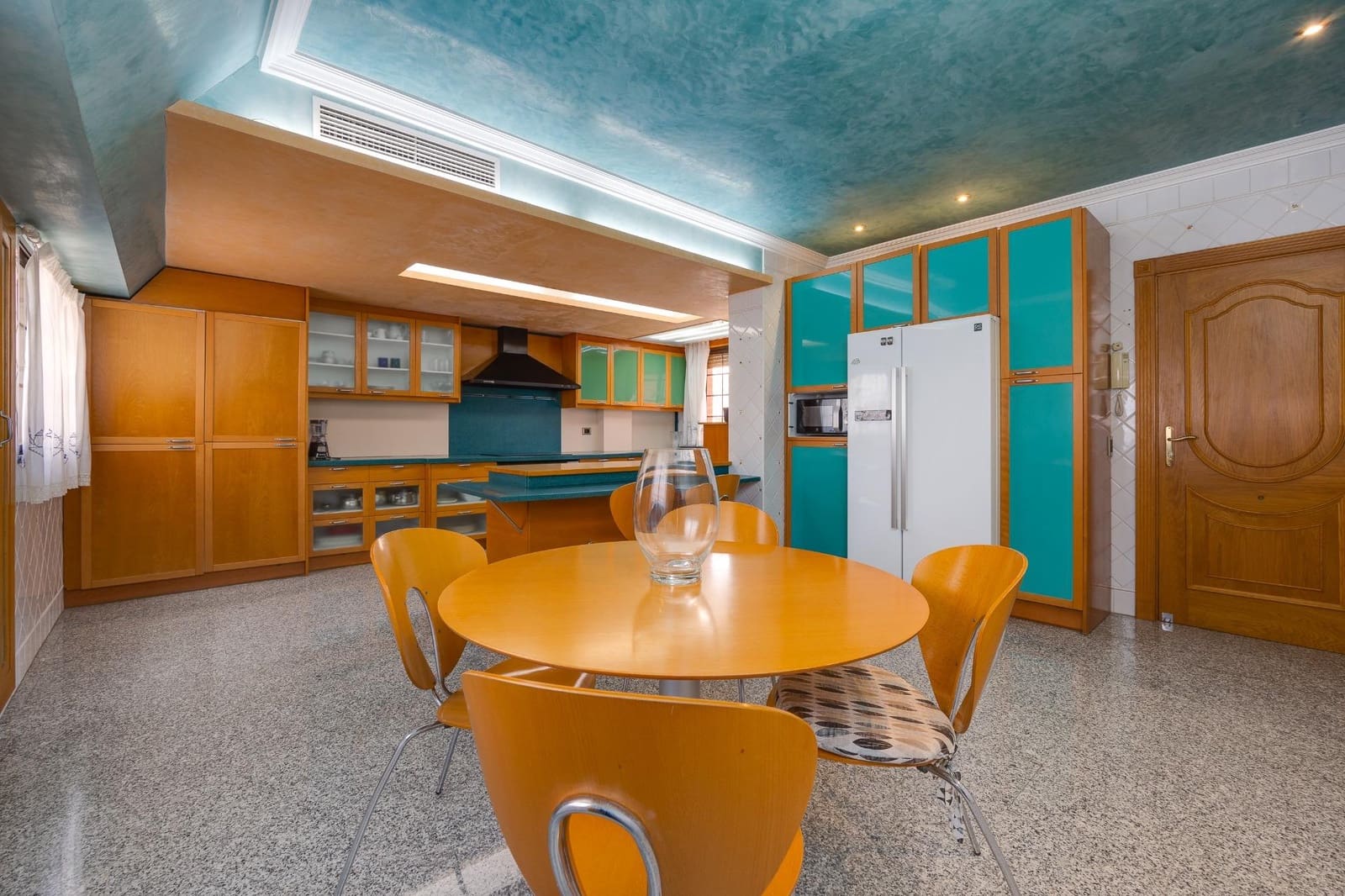 3 soverom Penthouse til leie i Torrevieja - € 1 600 (Ref: 8915446)