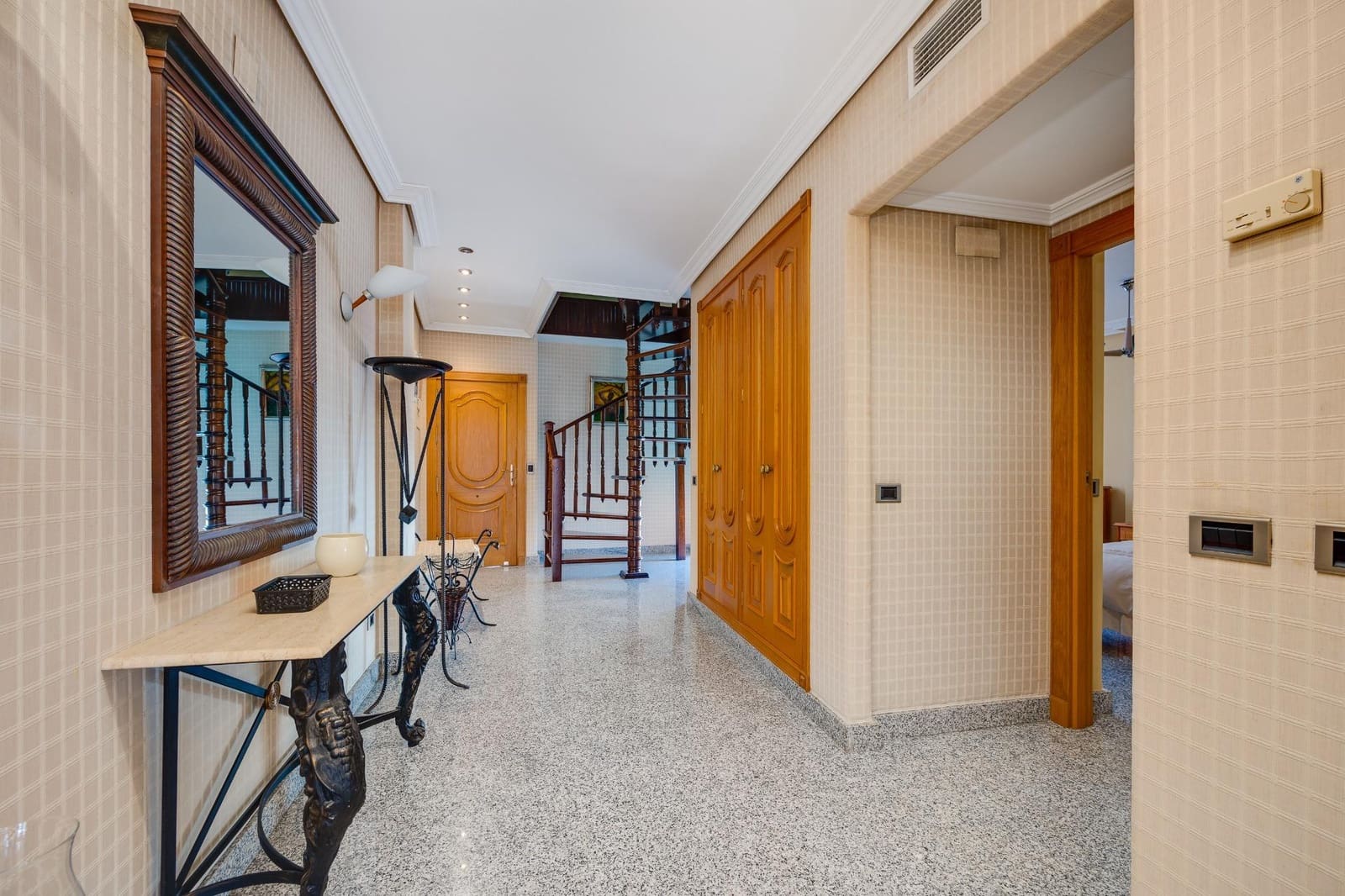 3 soverom Penthouse til leie i Torrevieja - € 1 600 (Ref: 8915446)