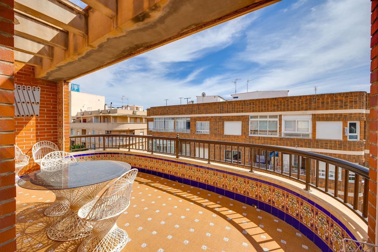 3 soverom Penthouse til leie i Torrevieja - € 1 600 (Ref: 8915446)
