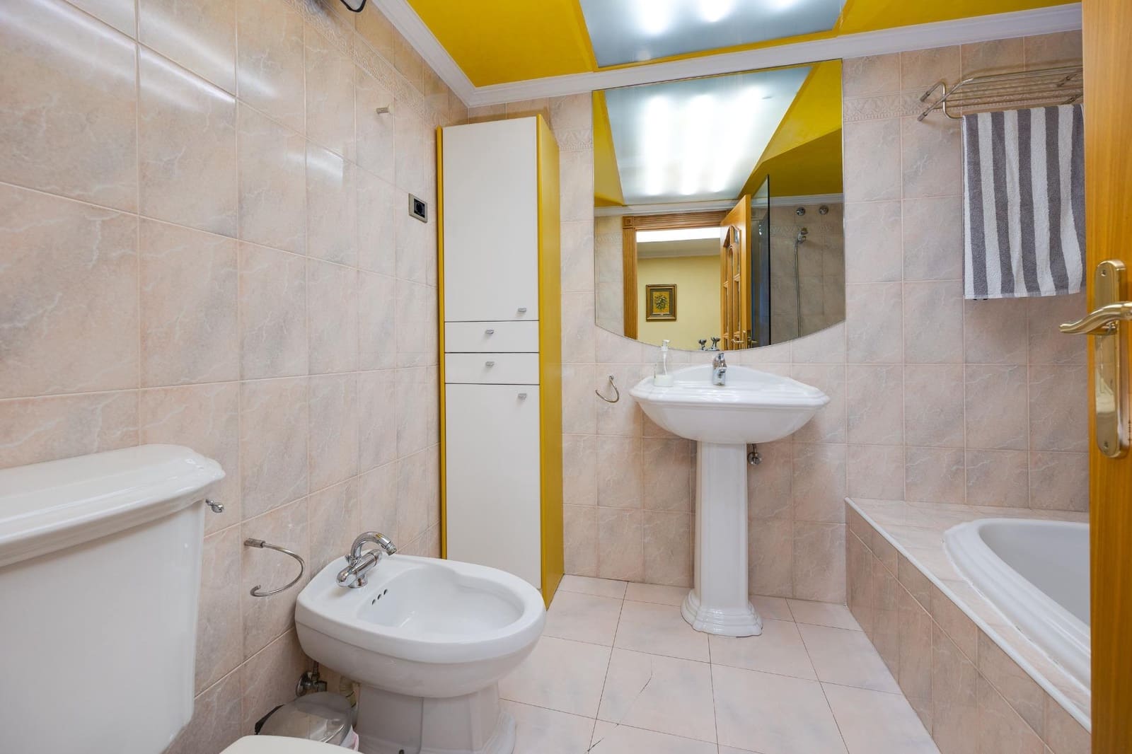 3 soverom Penthouse til leie i Torrevieja - € 1 600 (Ref: 8915446)