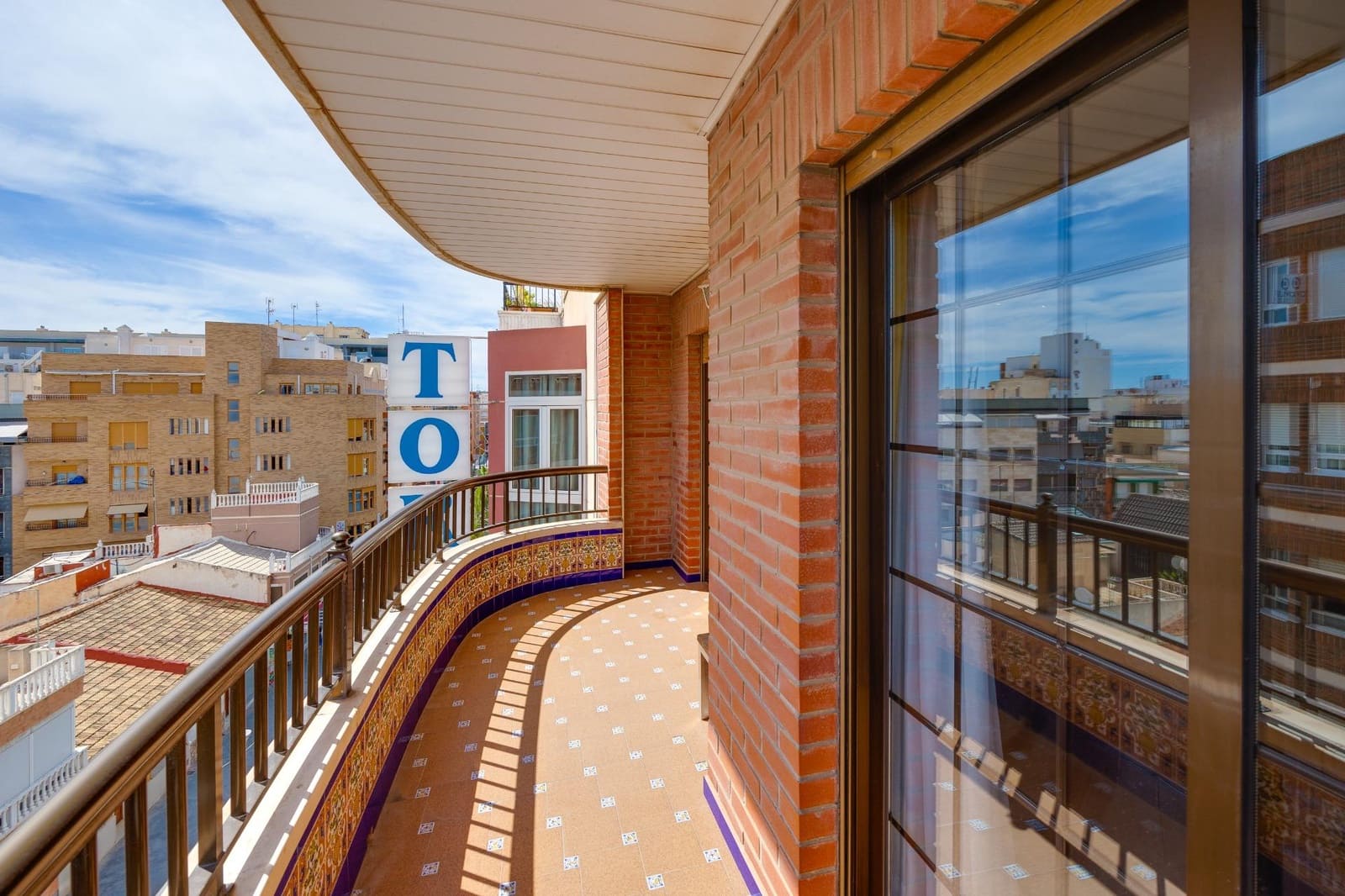 3 soverom Penthouse til leie i Torrevieja - € 1 600 (Ref: 8915446)