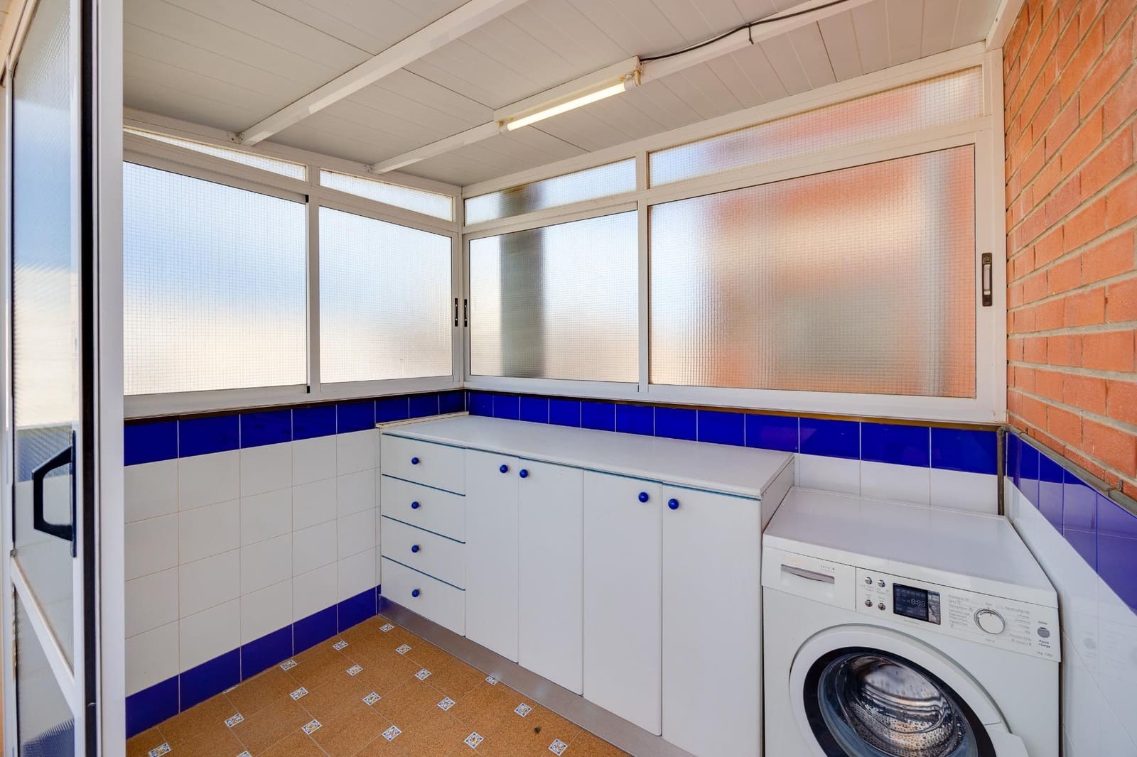 3 soverom Penthouse til leie i Torrevieja - € 1 600 (Ref: 8915446)