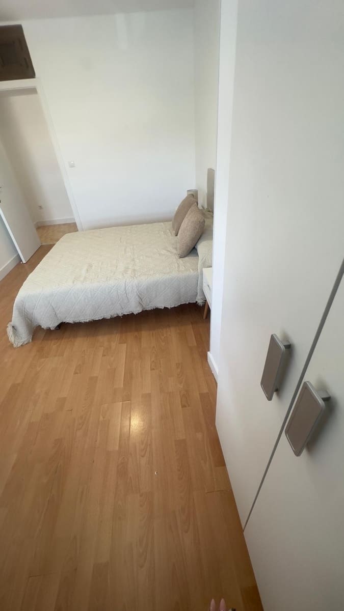 3 slaapkamer Appartement te huur in Torrevieja - € 750 (Ref: 8950635)