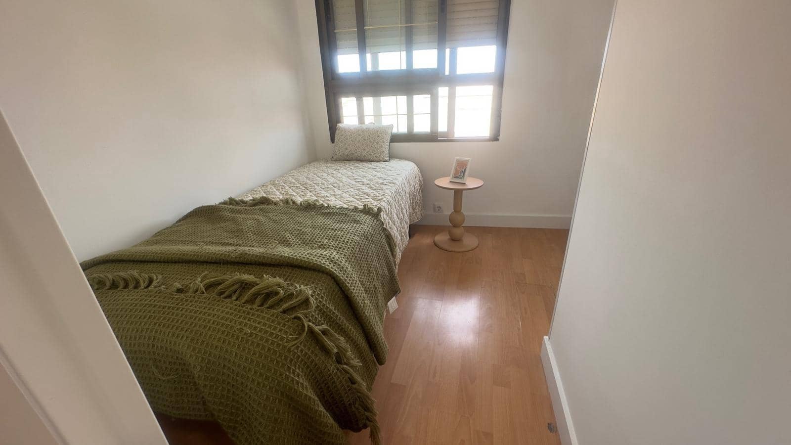 3 slaapkamer Appartement te huur in Torrevieja - € 750 (Ref: 8950635)